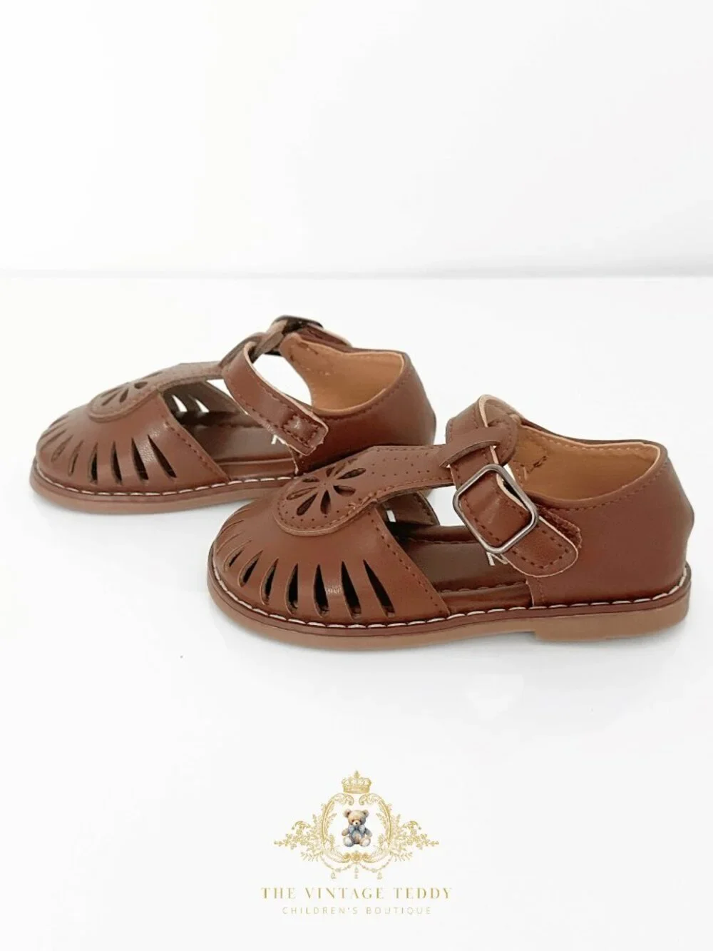 NWT Cute Girls Daisy Cutout T-Strap Sandals Children's Shoes Choco Brown 11.5